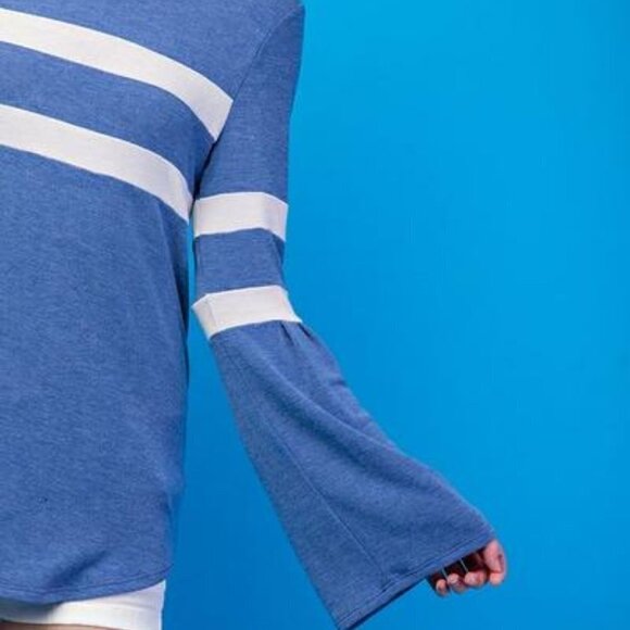 12 PM BY MON AMI Terry Varsity Bell Sleeve Blue & White Sweater Size Large NWT - Picture 3 of 3